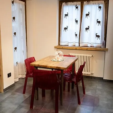 La Petite Maison D'erika Apartmán Aosta